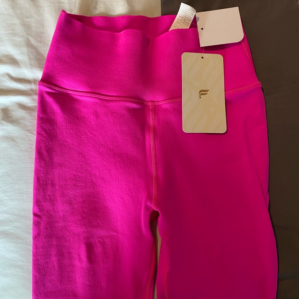 Fabletics High-Waisted Hot Pink Sculptknit Legging